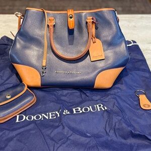 DOONEY & BOURKE NAVY & NATURAL LEATHER SET